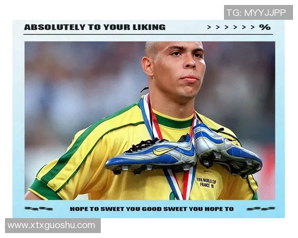 足坛传奇之路：聚焦最强足球巨星的辉煌历程与无尽荣耀