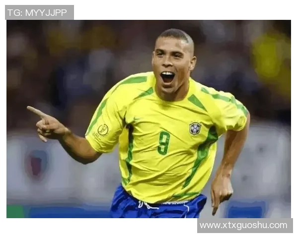 震撼呈现足球巨星3D高清壁纸 打造专属球场明星视觉盛宴